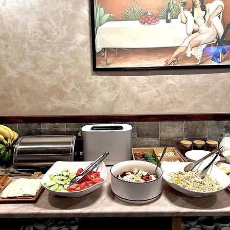 Central Hotel كوتايسي المظهر الخارجي الصورة
