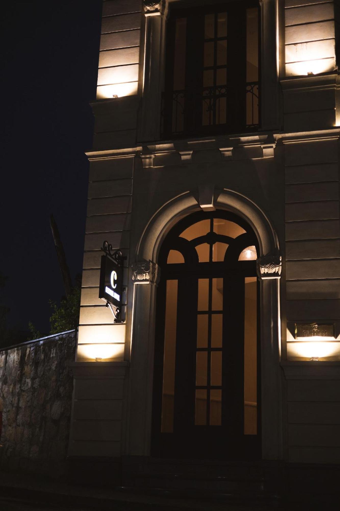Central Hotel كوتايسي المظهر الخارجي الصورة